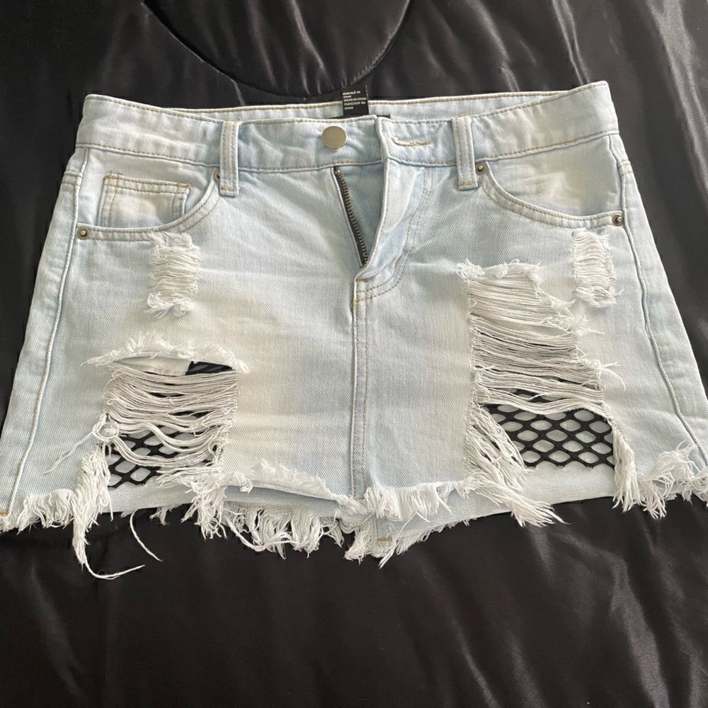 “ Forever 21” mini skirt